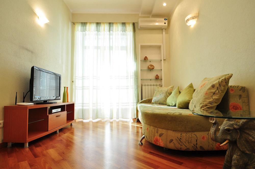 Hostel Kreschatik 키예프 외부 사진
